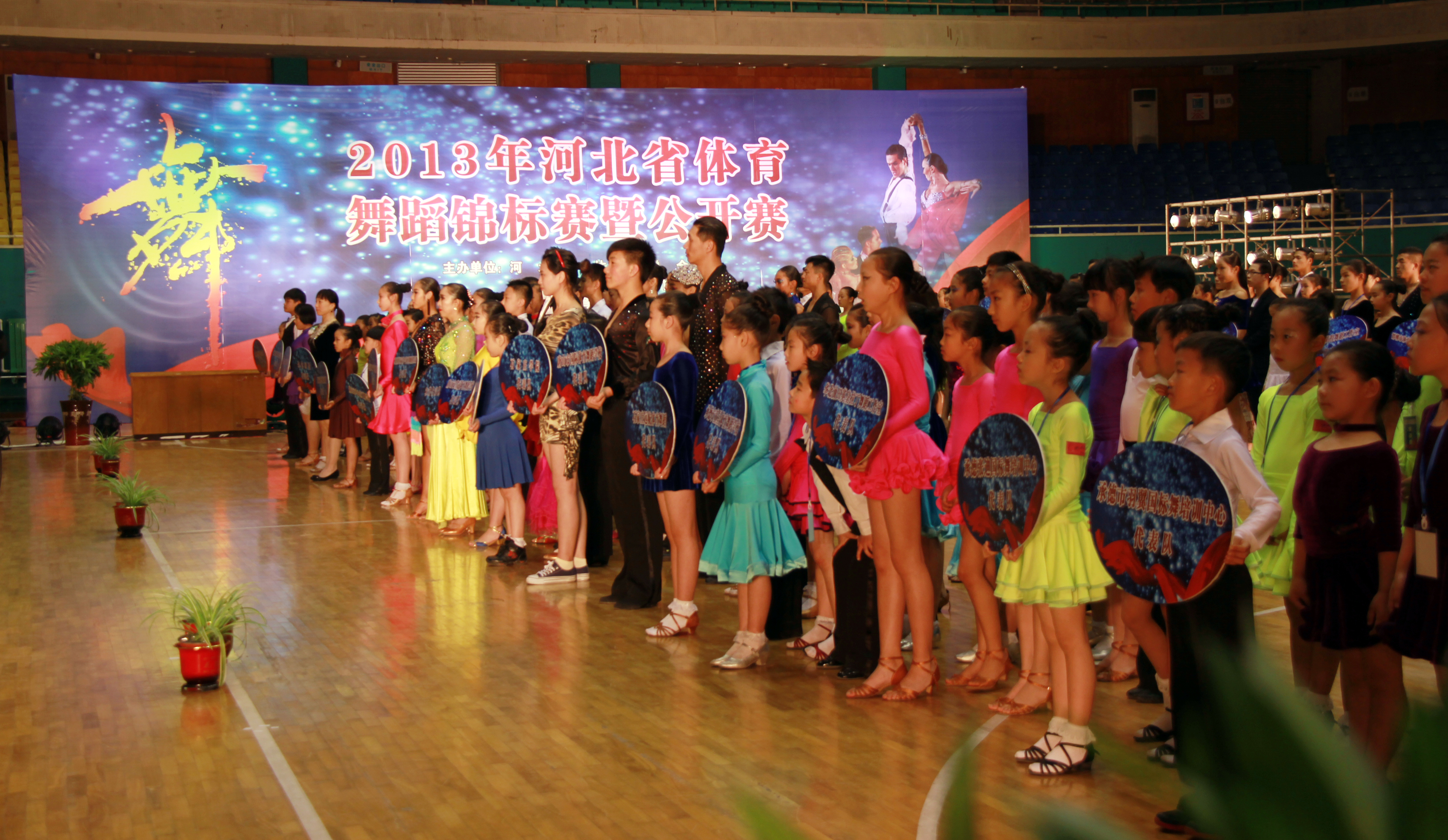 �־�����