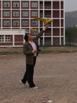 �־�����