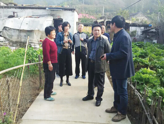 �־�����