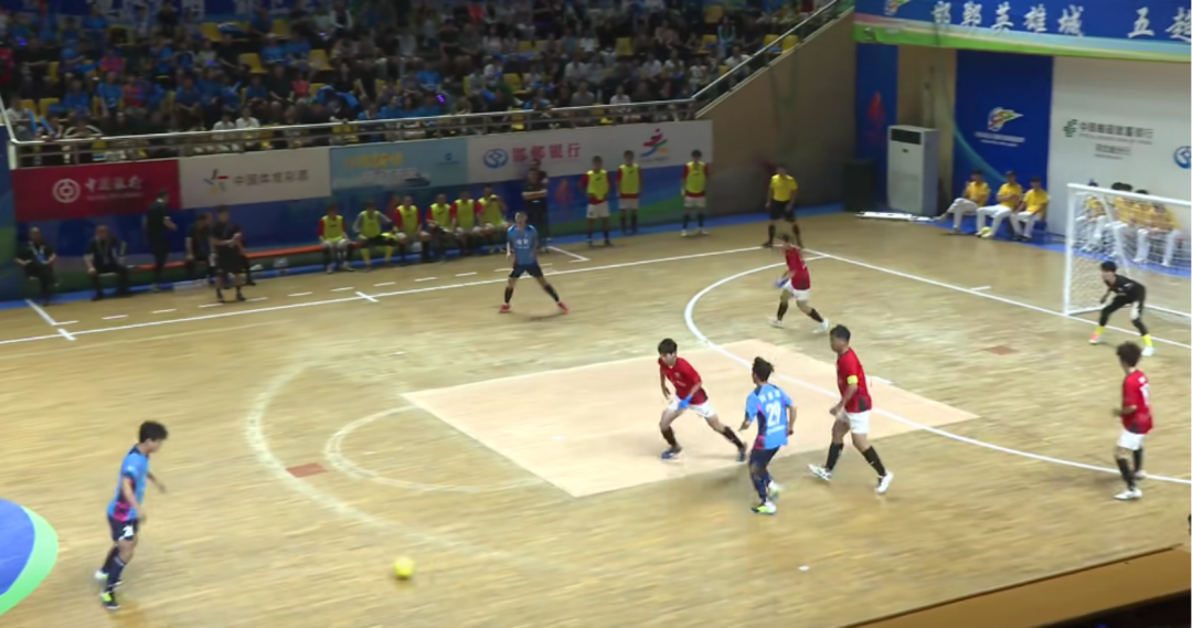 ���ӱ��峬�������ֺ������� ����2��2սƽ�е£�������+���á�ʢ�����������